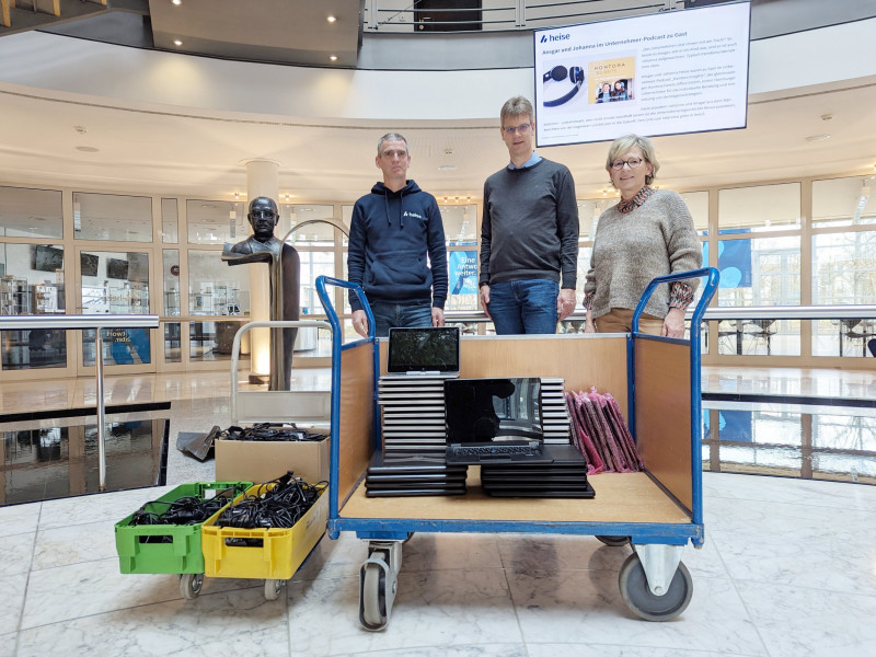 heise spendet der Elsa Laptops